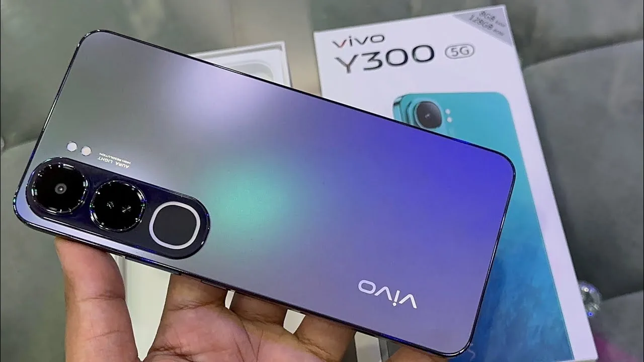 Vivo Y300 5G Launches with 6500mAh Battery, 120Hz AMOLED & 600% Louder Speakers – Mid-Range King?